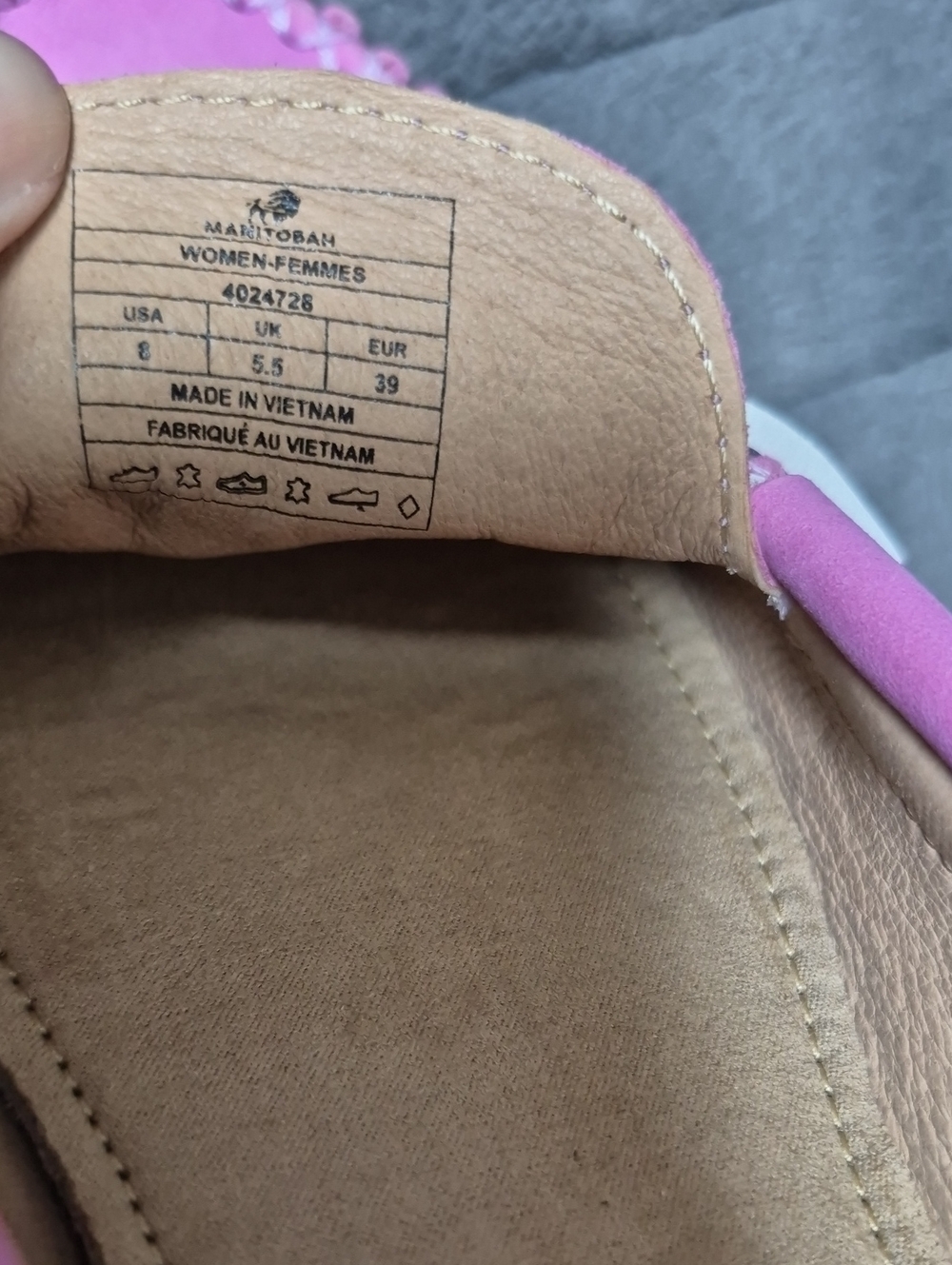 Kayak Manitobah Mukluks Pink Leather/Suede Beaded Moccasins, Size 8, New W Tags - Picture 7 of 15